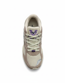 Flor de Lotus Marrom e Branco