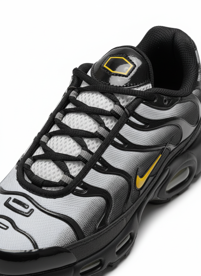 Air Max TN Preto e Branco