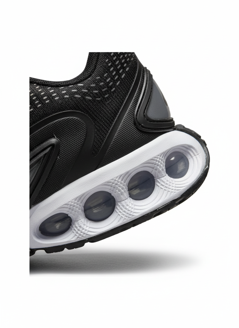 Air Max DN Preto e Branco